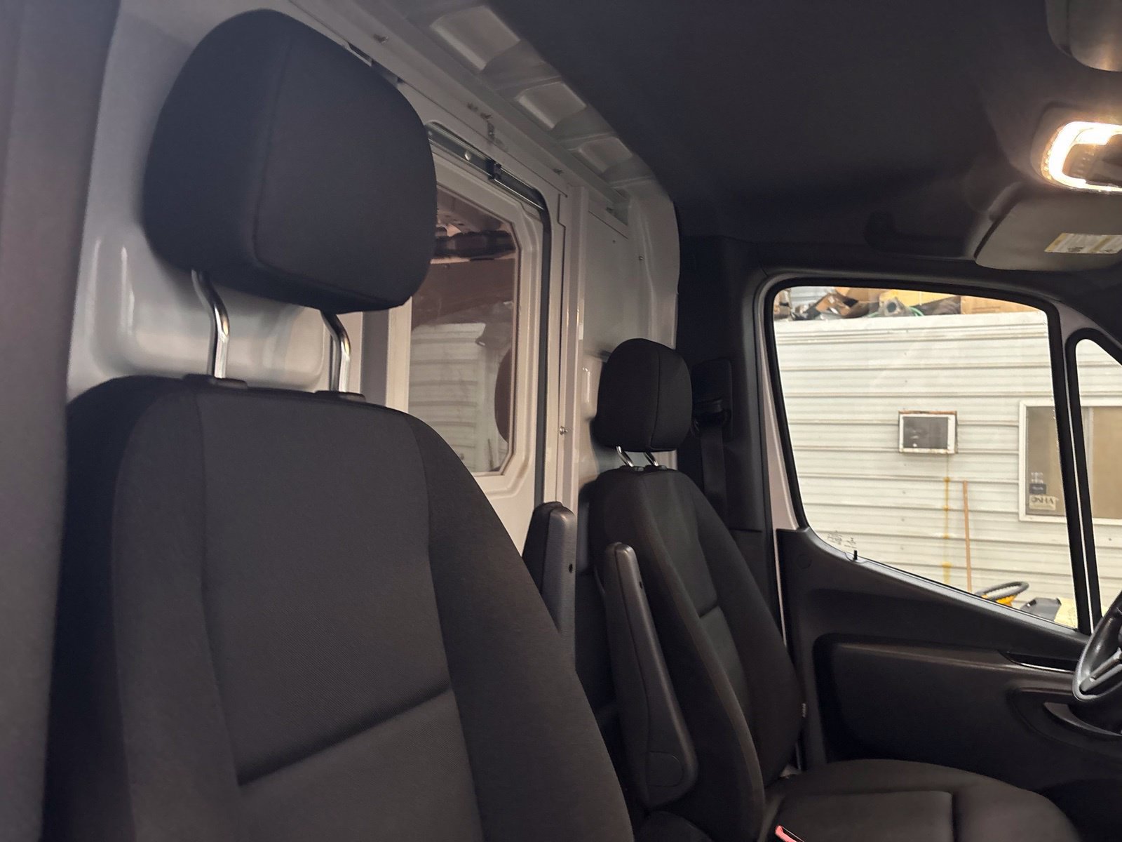 Used 2019 Mercedes-Benz Sprinter 4x4 144 image 22