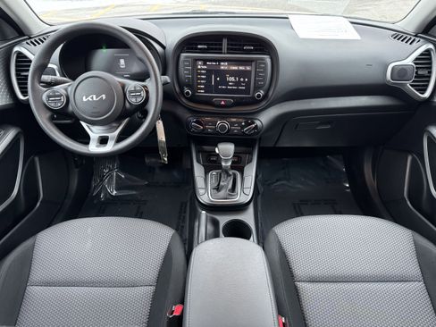 Used 2024 Kia Soul LX image 22