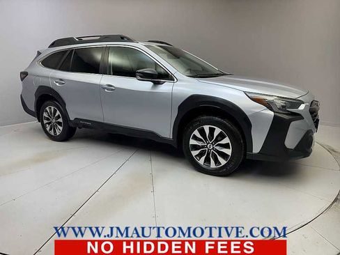 Used 2023 Subaru Outback Limited image 7