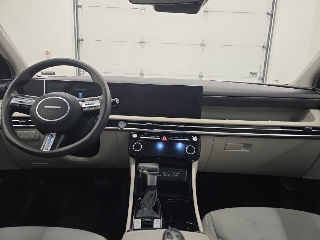 Used 2025 Hyundai Tucson SEL AWD/4WD image 13