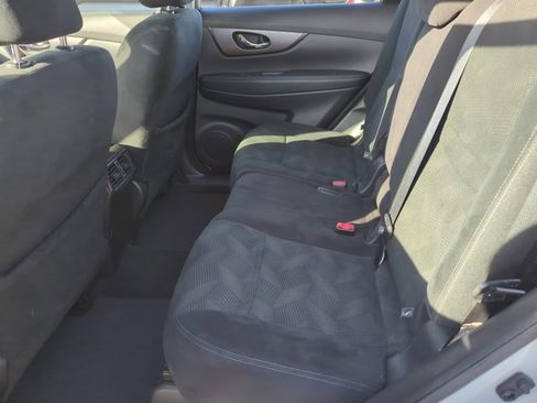 Used 2016 Nissan Rogue S FWD image 8
