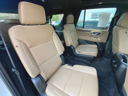Used 2023 Chevrolet Tahoe Premier w/ Premium Package 2 AWD/4WD image 27