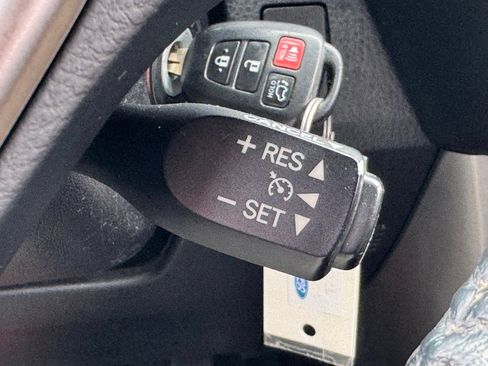 Used 2016 Toyota RAV4 XLE FWD image 52