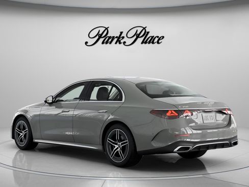 New 2026 Mercedes-Benz E 350 4MATIC Sedan image 11