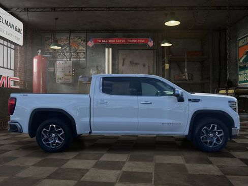Used 2026 GMC Sierra 1500 SLT w/ SLT Convenience Package AWD/4WD image 8