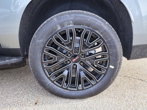 New 2026 GMC Yukon XL Elevation image 41