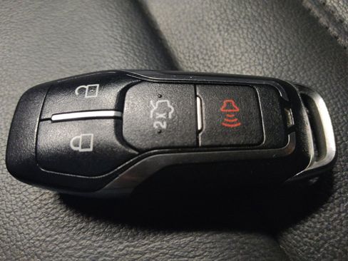 Used 2015 Ford Edge SEL w/ Equipment Group 201A AWD/4WD image 32