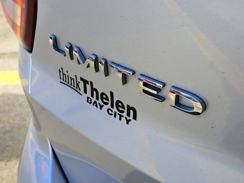 Used 2018 Ford Explorer Limited image 29