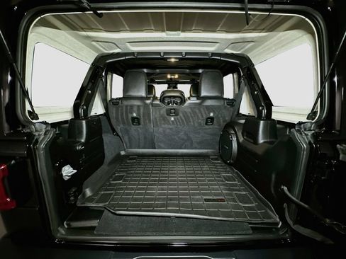 Used 2019 Jeep Wrangler Unlimited Rubicon AWD/4WD image 37