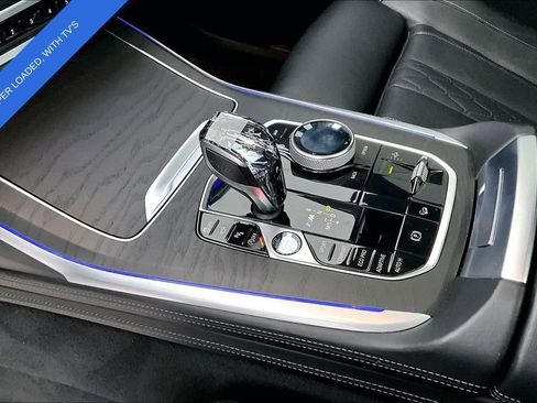 Used 2020 BMW X7 M50i image 19