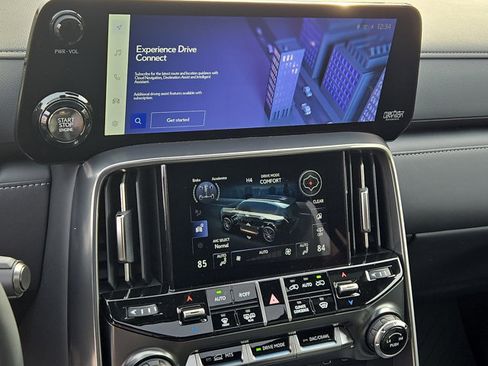 New 2025 Lexus LX 600 4WD w/ Luxury Package image 12