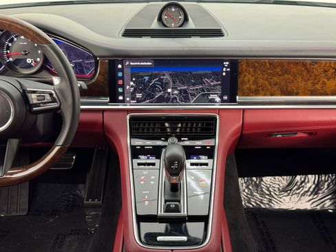 Used 2022 Porsche Panamera 4S w/ Premium Package image 24