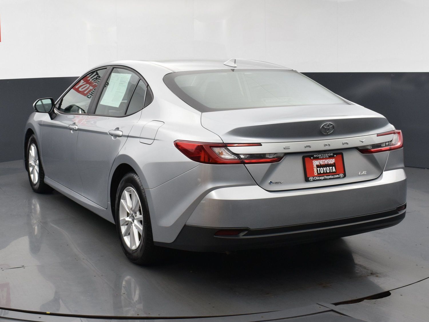 Used 2025 Toyota Camry LE FWD image 3