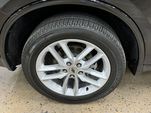 Used 2023 Dodge Durango GT AWD/4WD image 17