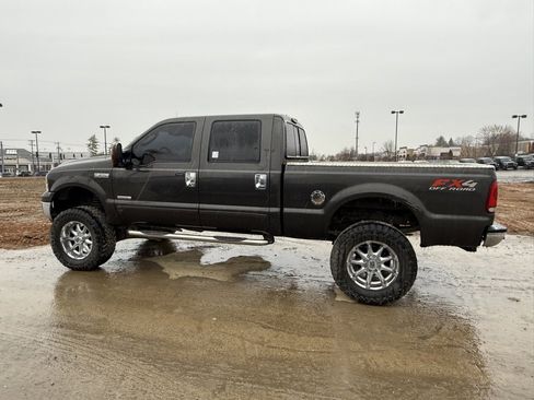 Used 2006 Ford F250 Lariat image 9