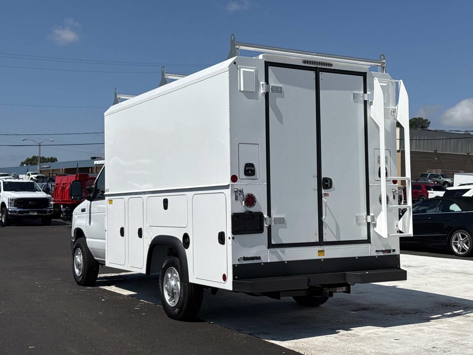 New 2027 Ford E-350 and Econoline 350 Super Duty w/ Power Equipment Group RWD image 5