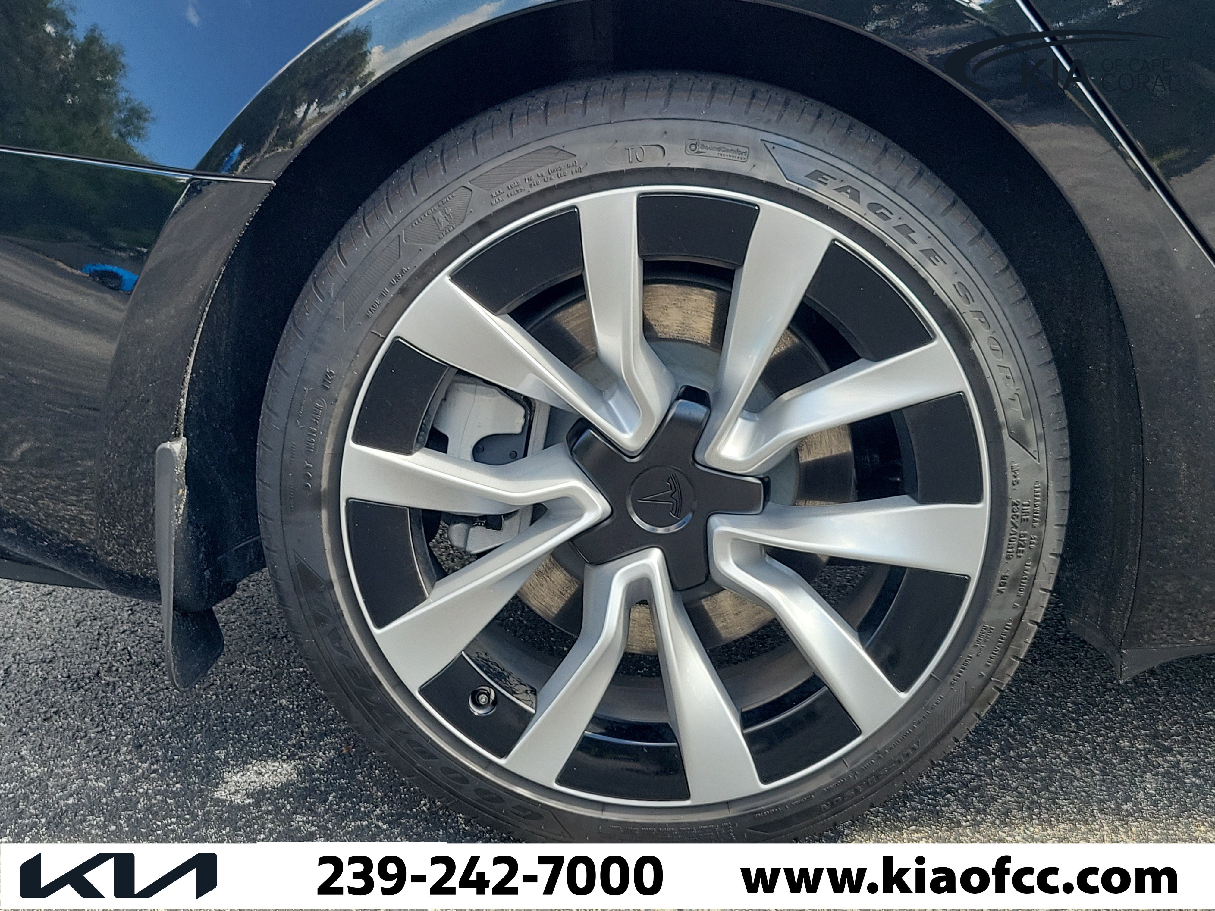 Used 2025 Tesla Model 3 Long Range RWD image 9