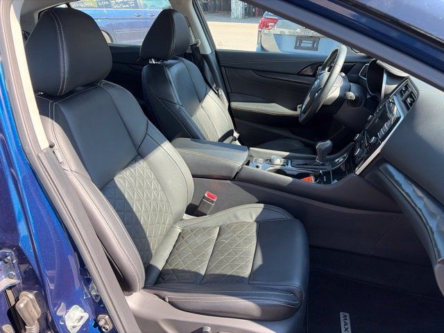 Used 2022 Nissan Maxima Platinum w/ Sport Mat Group FWD image 13