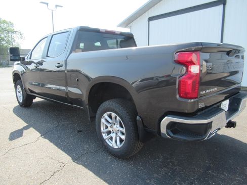 Used 2021 Chevrolet Silverado 1500 LT AWD/4WD image 7