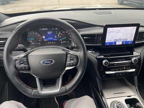 Used 2022 Ford Explorer ST-Line AWD/4WD image 13
