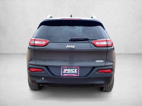 Used 2014 Jeep Cherokee Latitude FWD image 3