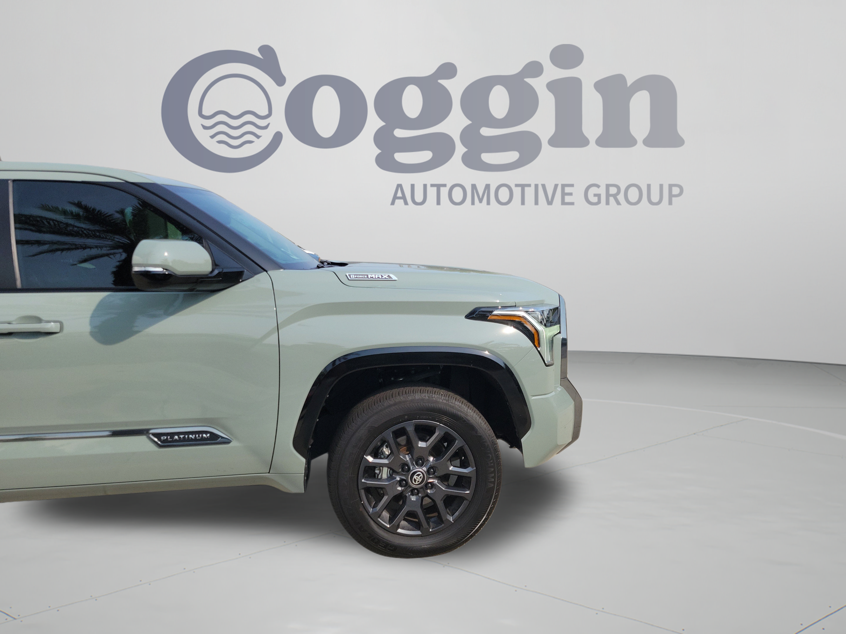 Used 2025 Toyota Tundra Platinum AWD/4WD image 35