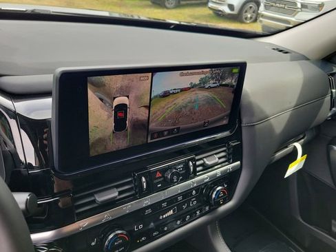 New 2026 Nissan Pathfinder SL FWD image 16
