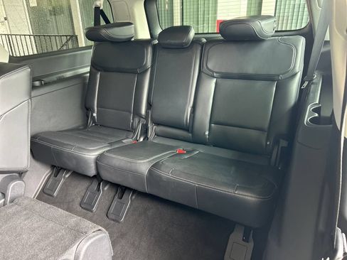 Used 2025 Ford Expedition Max Platinum AWD/4WD image 33