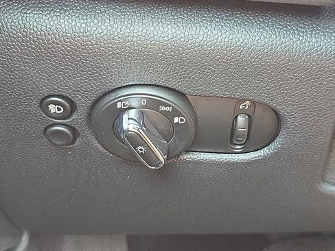 Used 2024 MINI Cooper 2-Door Hardtop FWD image 19