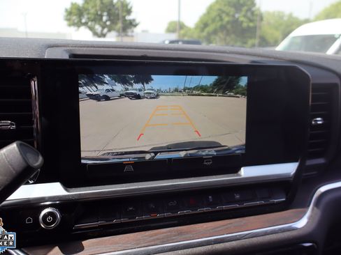 Used 2025 GMC Sierra 1500 SLT AWD/4WD image 21