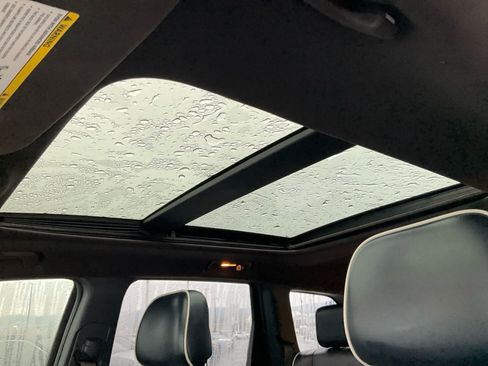 Used 2014 Jeep Grand Cherokee Overland w/ Advanced Technology Group image 28