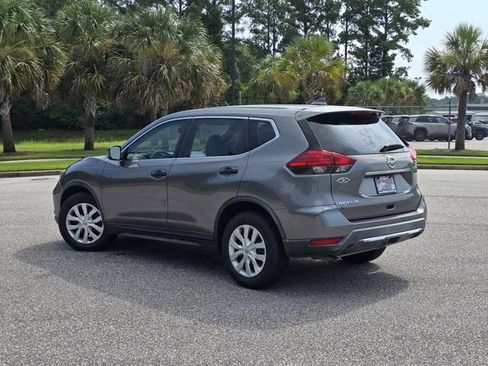 Used 2017 Nissan Rogue S FWD image 4