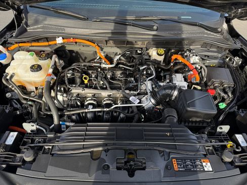 Certified 2025 Ford Escape ST-Line w/ Equipment Group 301A image 20