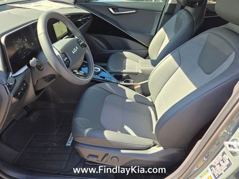New 2026 Kia Niro Wind FWD image 10