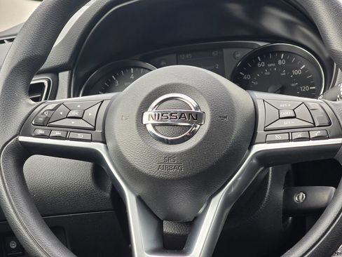 Used 2022 Nissan Rogue Sport S image 15