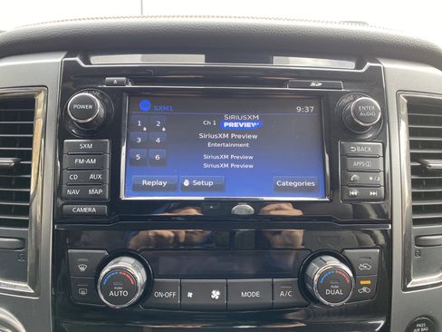 Used 2018 Nissan Titan Platinum Reserve image 24