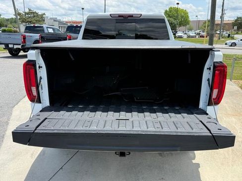 Used 2021 GMC Sierra 1500 AT4 w/ Technology Package AWD/4WD image 12
