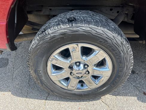 Used 2014 Ford F150 XLT w/ Equipment Group 302A Luxury AWD/4WD image 17