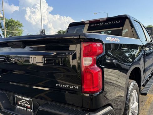 Used 2021 Chevrolet Silverado 1500 Custom AWD/4WD image 15