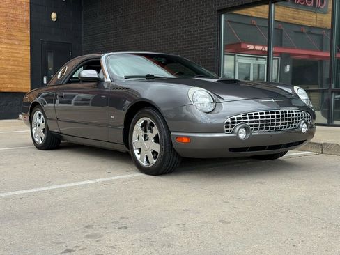 Used 2003 Ford Thunderbird RWD image 12