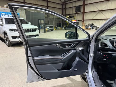 Used 2018 Subaru Crosstrek 2.0i Limited AWD/4WD image 8