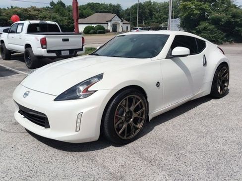 Used 2018 Nissan 370Z Coupe RWD image 1