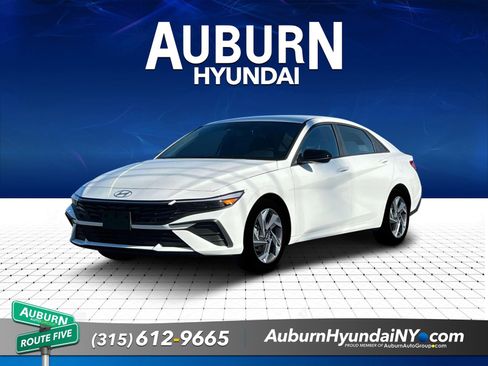 New 2025 Hyundai Elantra Sport FWD image 1