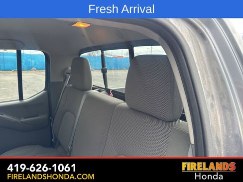 Used 2016 Nissan Frontier SV image 29