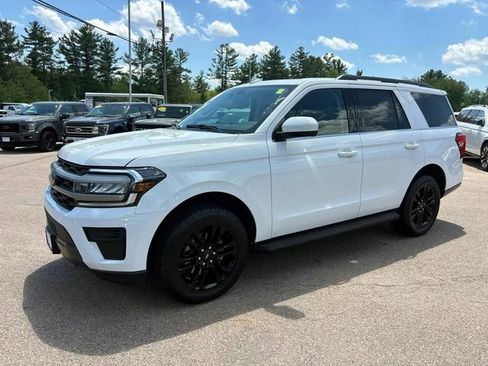 Used 2024 Ford Expedition XLT AWD/4WD image 7