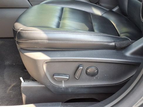 Used 2025 Ford Escape Platinum AWD/4WD image 16