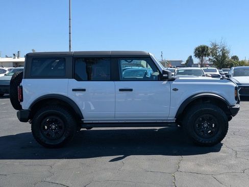 Used 2023 Ford Bronco Wildtrak image 4