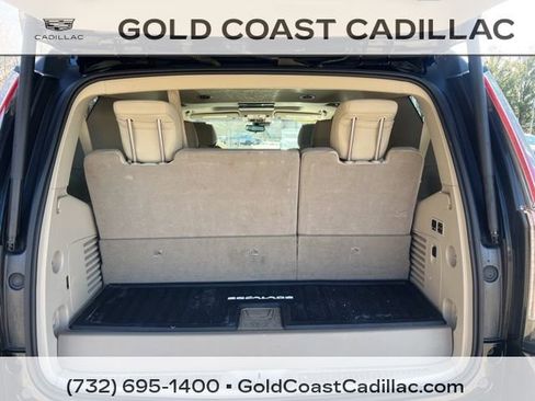 Used 2017 Cadillac Escalade Luxury image 14