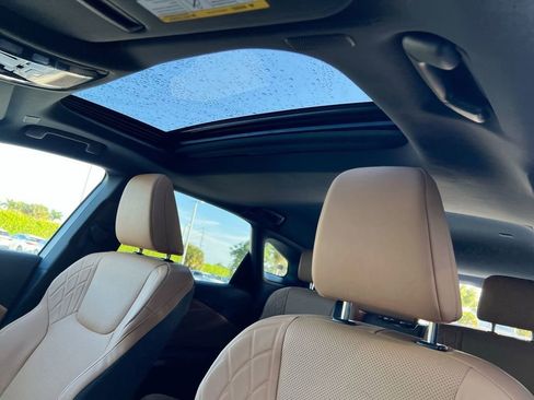 Certified 2025 Lexus RX 350 Premium w/ Accessory Package (Z1) image 18