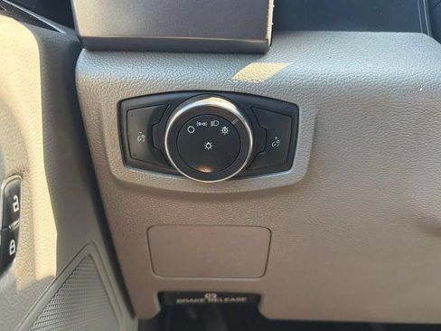 Used 2022 Ford F450 XLT AWD/4WD image 38